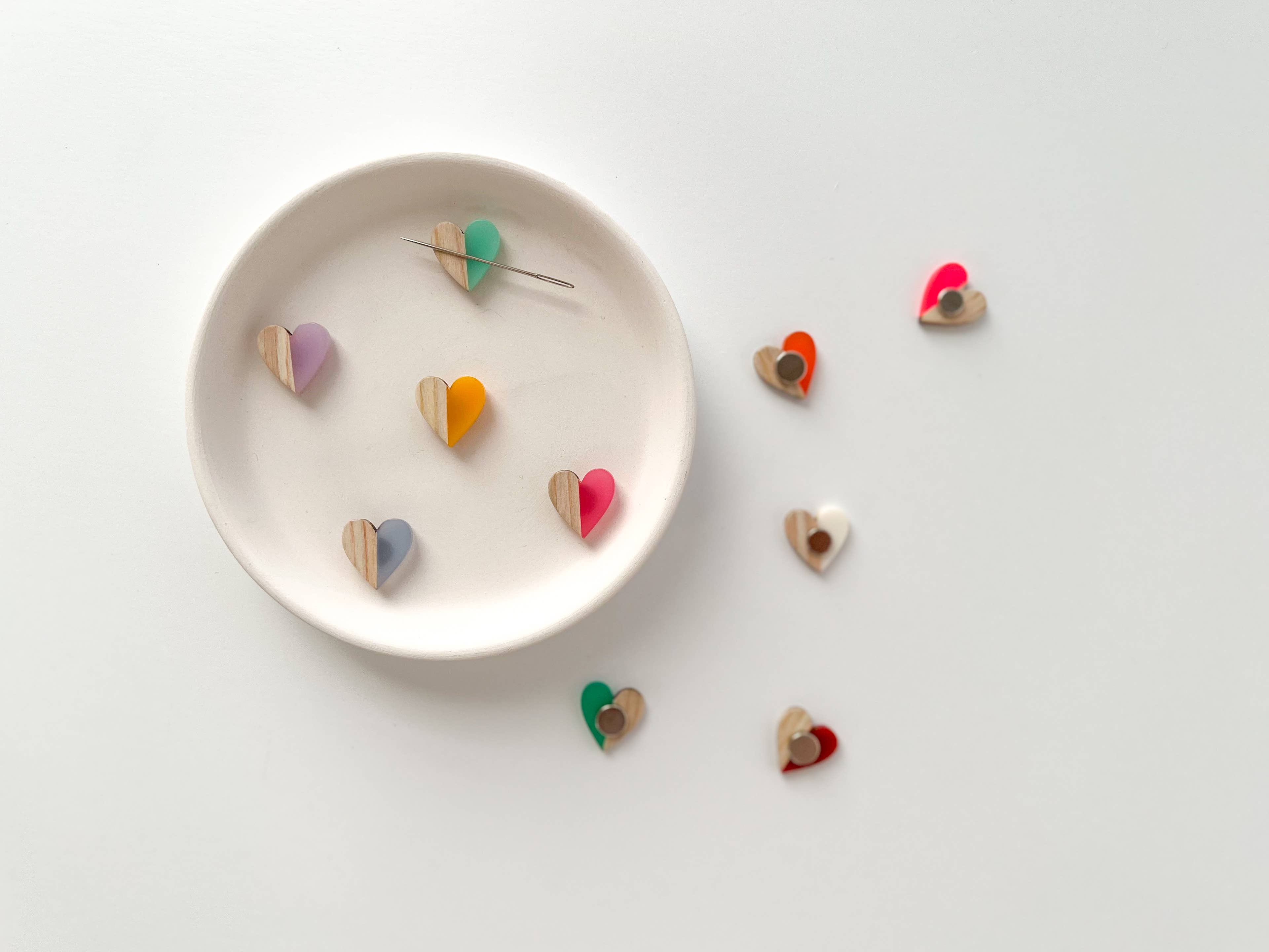 Matryoshka Doll Shop - Wholesale Embroidery/Cross Stitch Supplies - Heart magnetic needle minder, needle magnet7