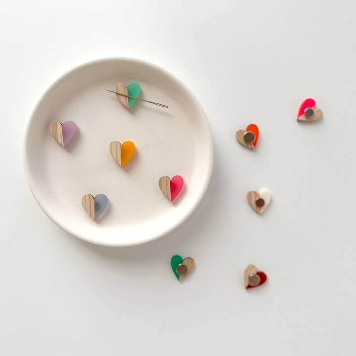 Matryoshka Doll Shop - Wholesale Embroidery/Cross Stitch Supplies - Heart magnetic needle minder, needle magnet7