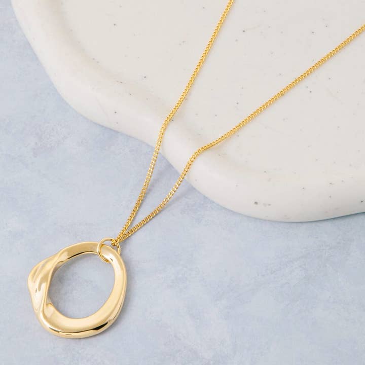 Oval Cutout Pendant Dainty Chain Necklace for wholesale by The Looks by Fame Accessories