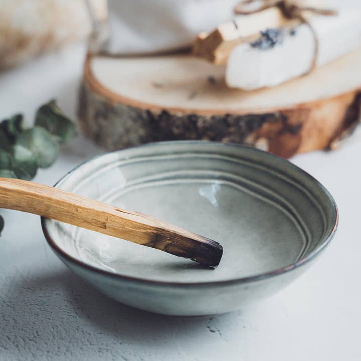 Oh Shanti - Wholesale Sage Bundle - Palo Santo & Selenite cleaning kit2