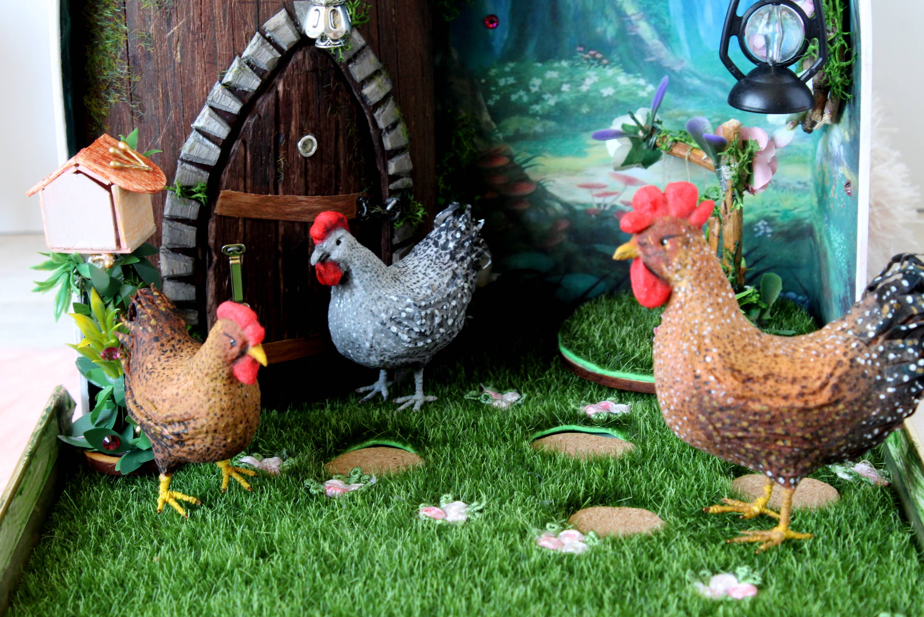 Lenasminiland - Venta al por mayor Figura decorativa - Figura miniatura de gallina de fieltro de algodón para casita de muñecas6