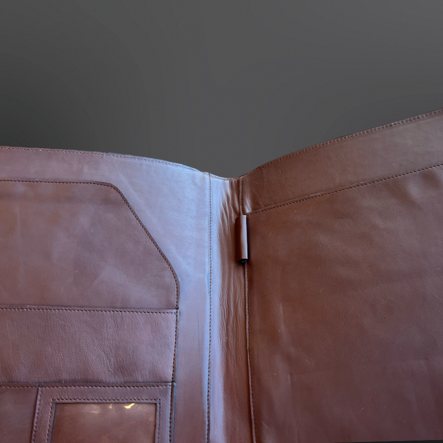 Westrian International - Vente Journal intime - Folio en cuir gravé en suède terracotta Boot Stitch2