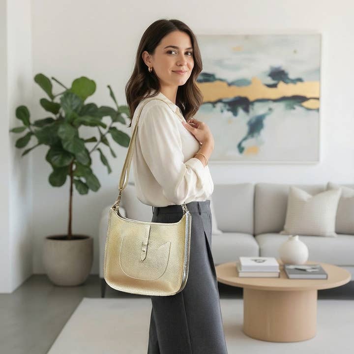 Women’s Genuine Leather Shoulder Bag, Made in Italy, Big Size, art. 112693LA for wholesale by Suie Valentini srl