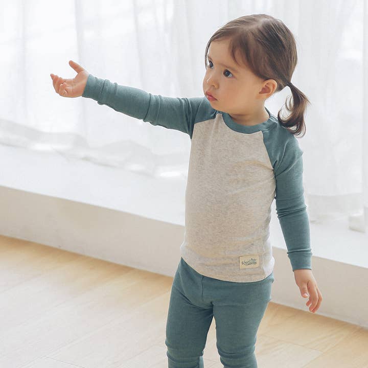 New Melange raglan Green Boys Girls Long Sleeve PJs for wholesale by Vaenait Baby