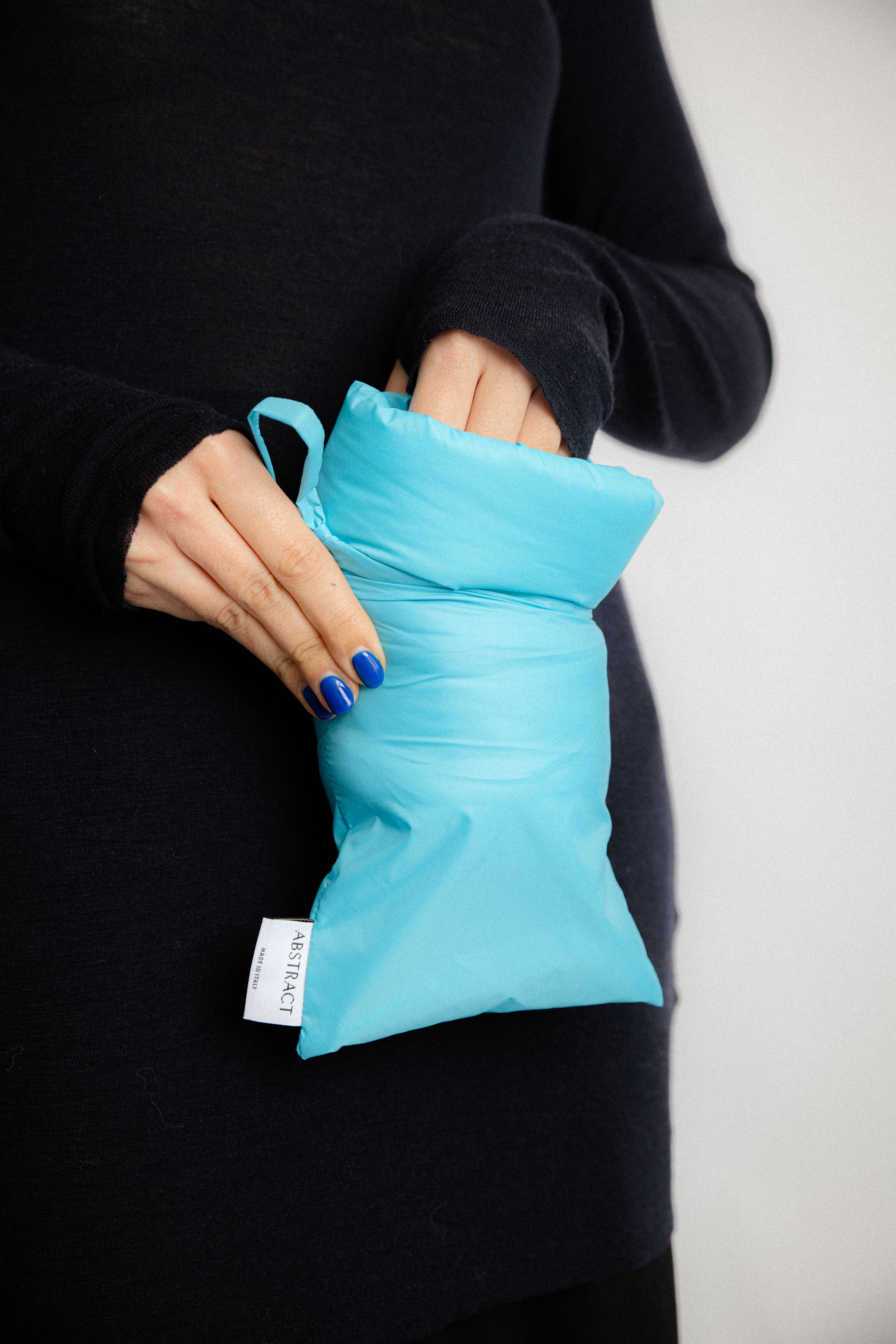 Abstract - Wholesale Scarf - Women's - Mini padded water repellent nylon scarf17