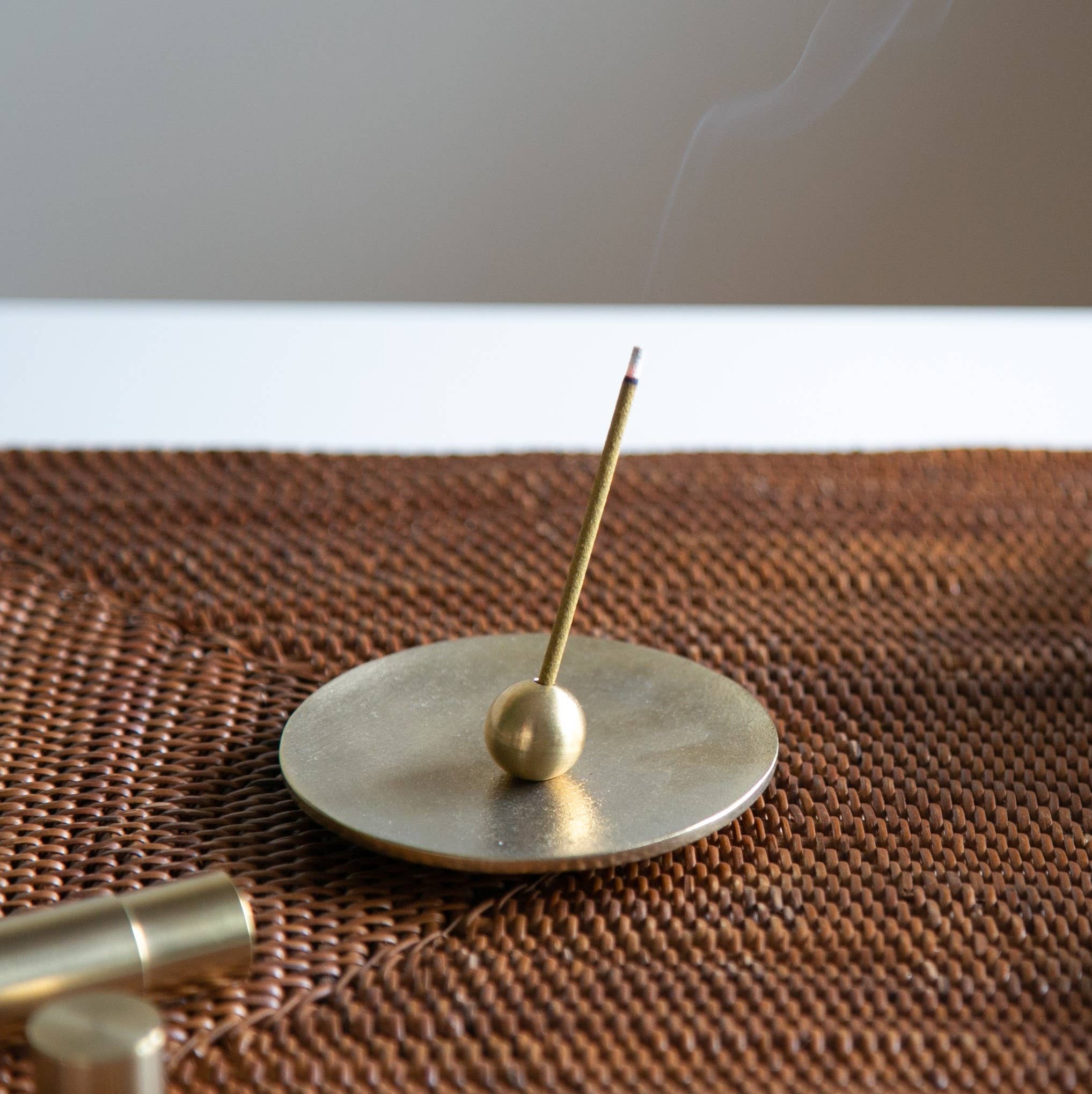 House of Shokunin - Wholesale Incense Holder - Modern Home Decor Handcrafted Chic Interior Decor Brass Incense Holder Set Elegant Gift Set2