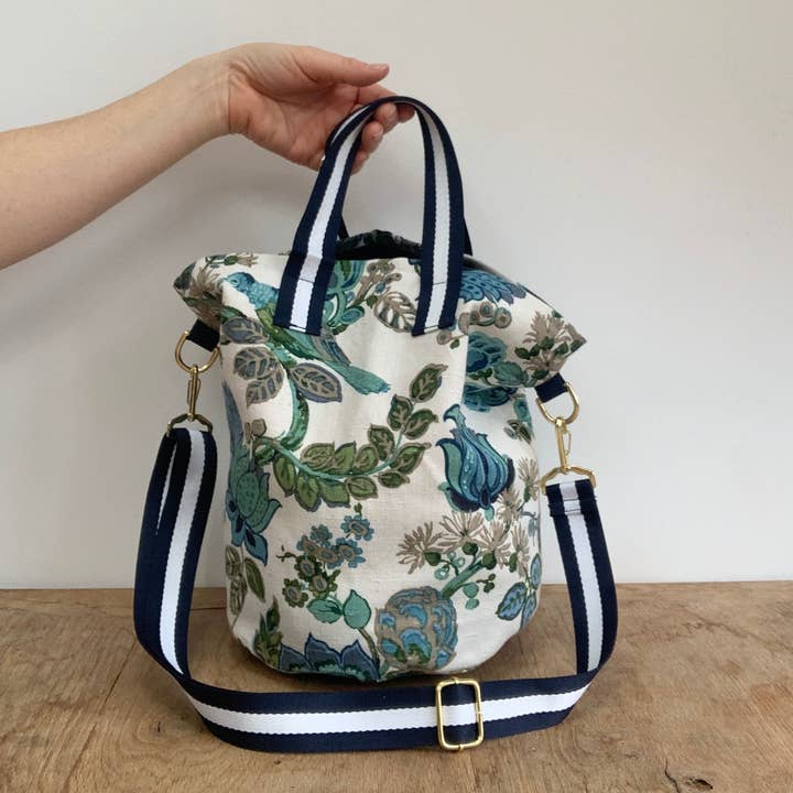 Vintage Bucket Bag with Detachable Strap for wholesale by Elka
