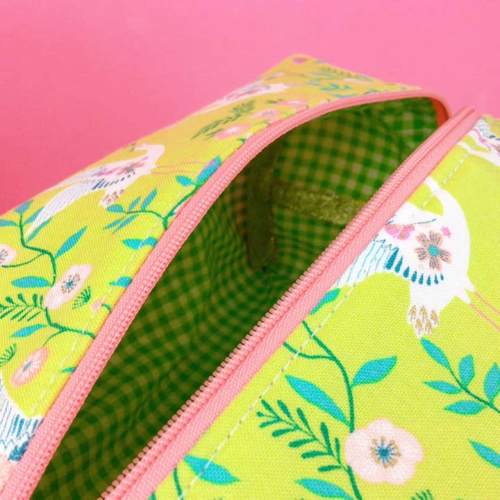 Kashzale Handmade Cosmetic Bags - Venta al por mayor Bolsa para maquillaje - Bolsa de cosméticos Lime Cranes en caja grande. Bolsa de maquillaje verde4