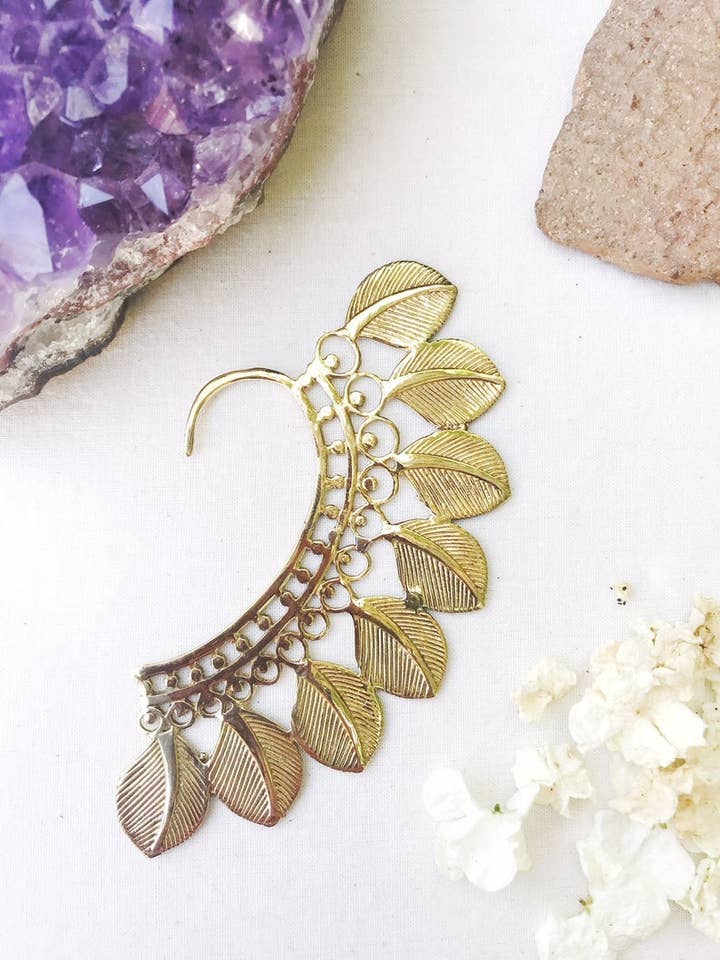 Orecchino in ottone. per la vendita all'ingrosso da parte di ZEBA