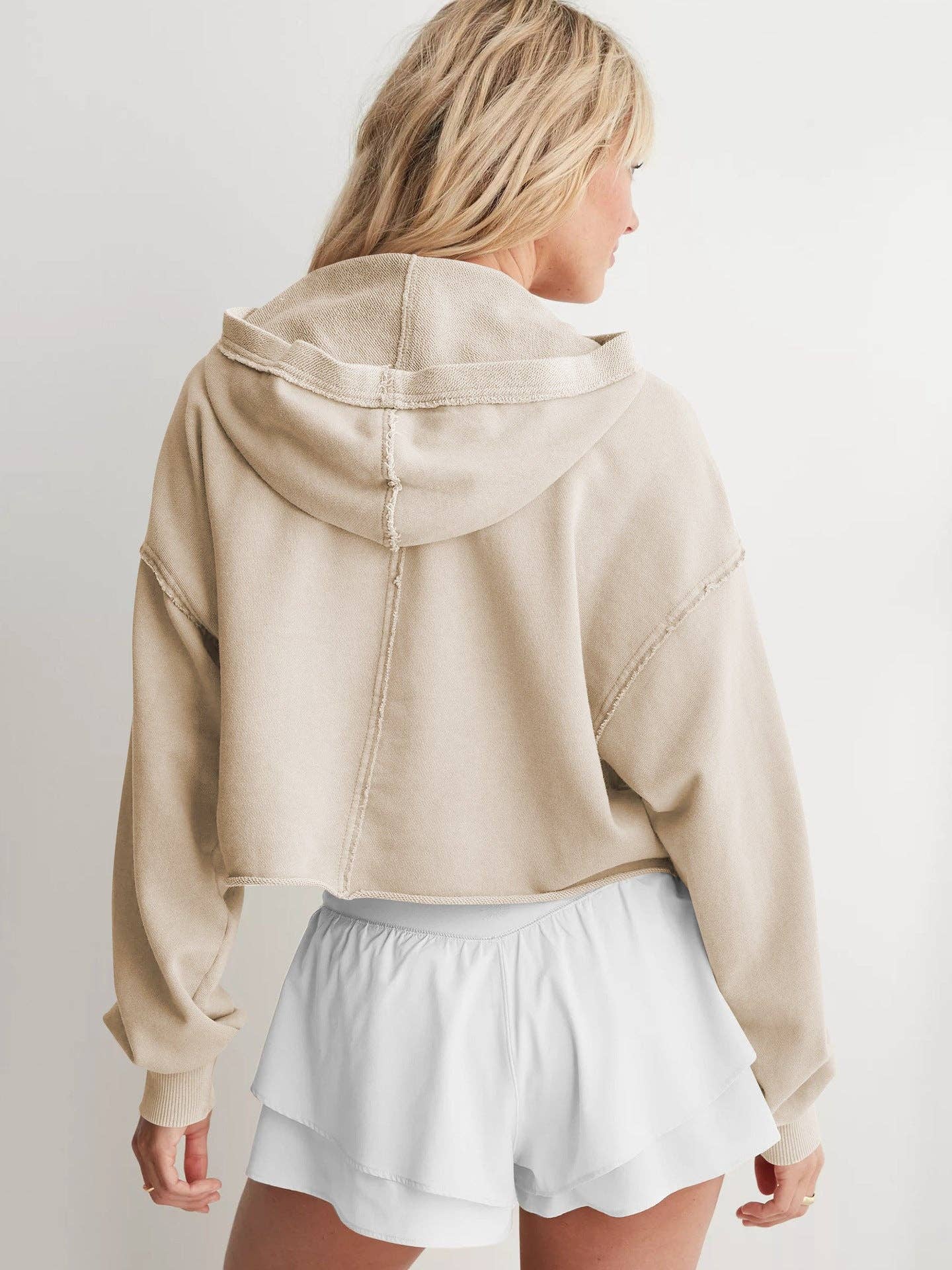 Suhkasana - Vente Sweat à capuche – femme - Pull décontracté beige à capuche, col en V, manches longues, coupe ample.1