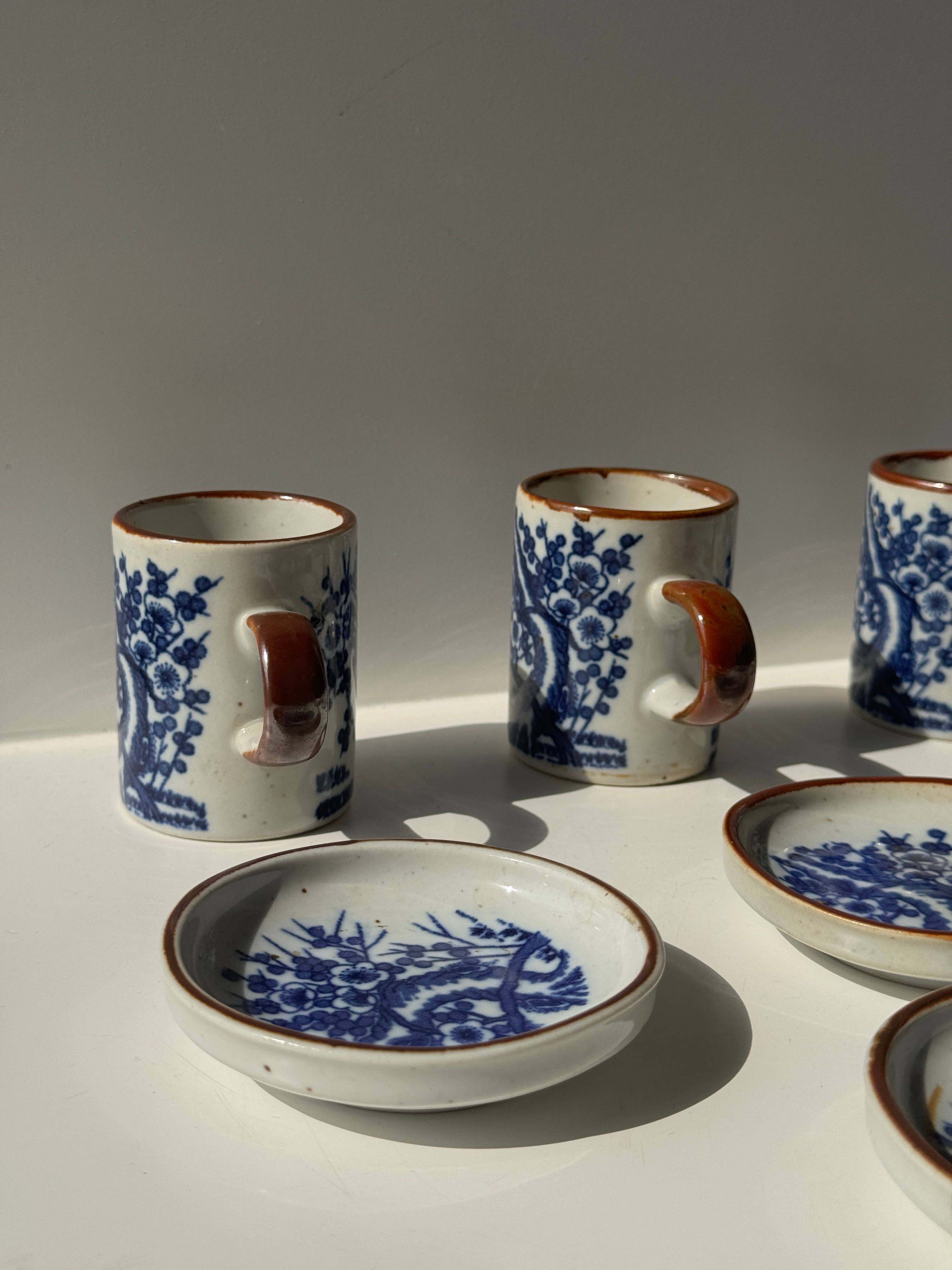 Blue Set of 4 small cups and their saucers with landscape decoration for wholesale on Faire29