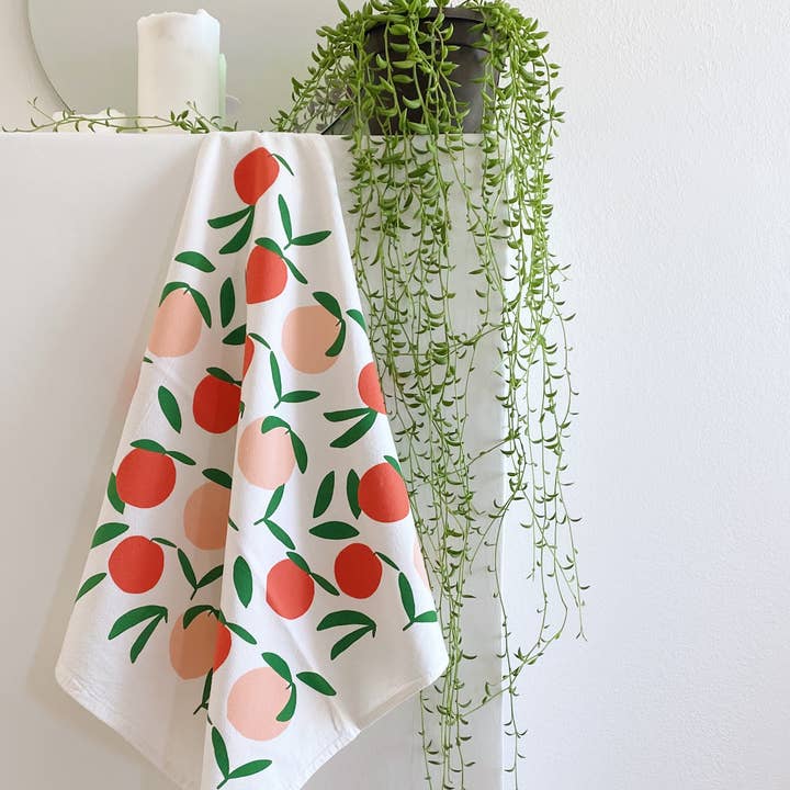 Julie Peach - Wholesale Tea towel - White Peach Toss 20" Tea Towel - Silkscreened 100% Cotton0