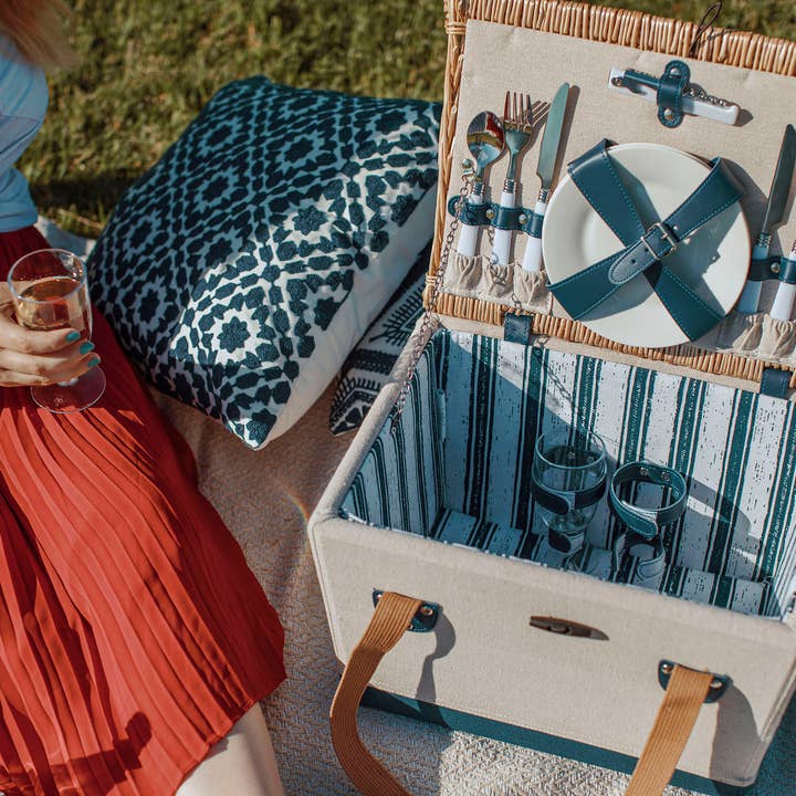 Beige Canvas with Navy Blue Accents Boardwalk Picnic Basket for 2 for wholesale on Faire20