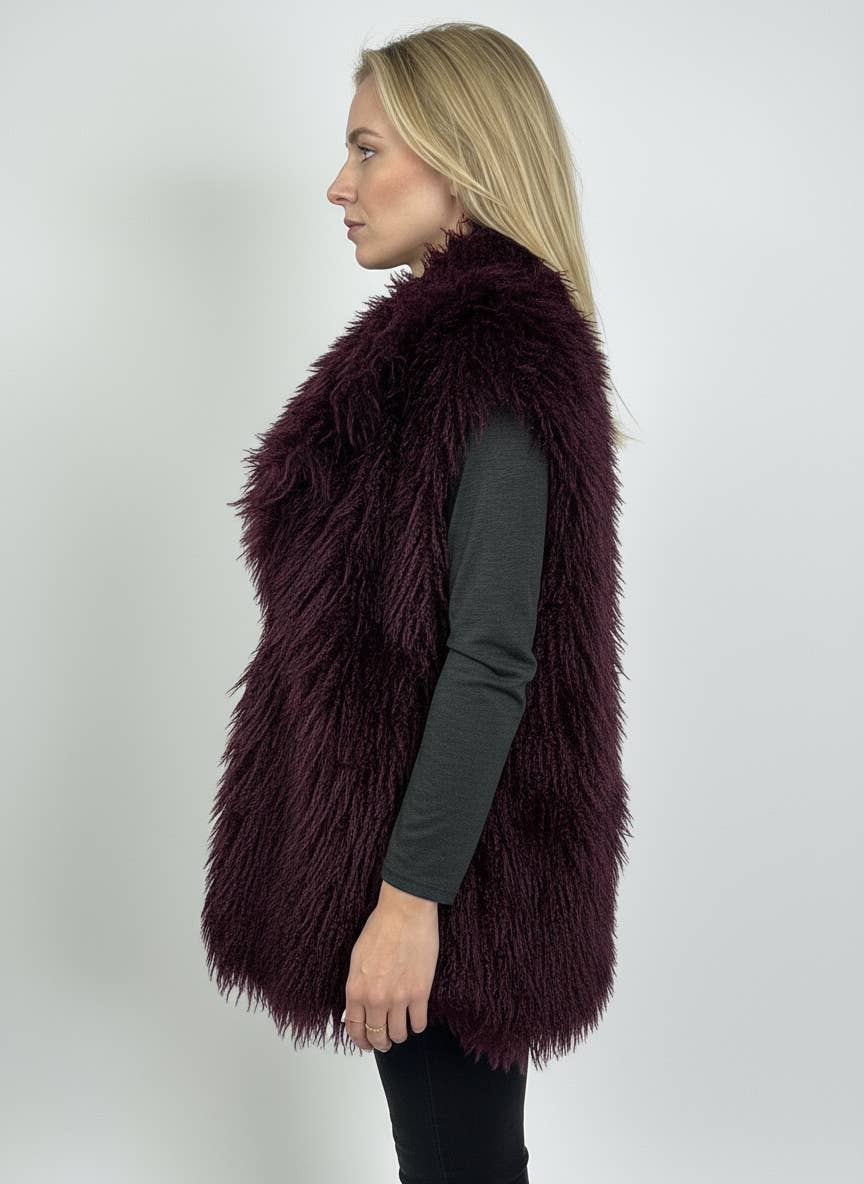 KZELL PARIS - Wholesale Outerwear Vest - Women's - SLEEVELESS VEST IN FAUX SHEEPSKIN FUR6