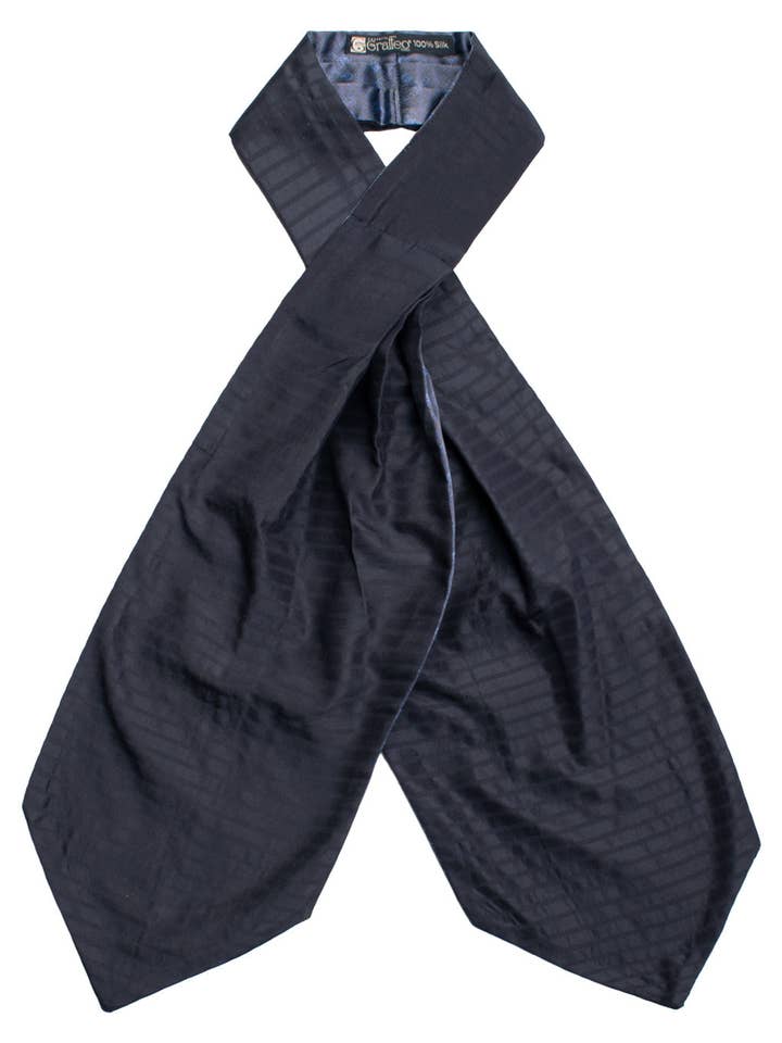 Ascot van zijde, garengeverfd met strepen in nachtblauw AS235 voor wholesale door Graffeo Cravatte