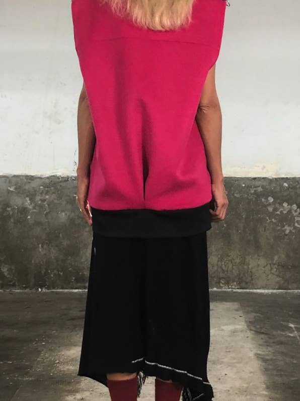 FW2022-G71: LANGE UNISEX-BOMBERWESTE für den Großhandel von Txell Miras