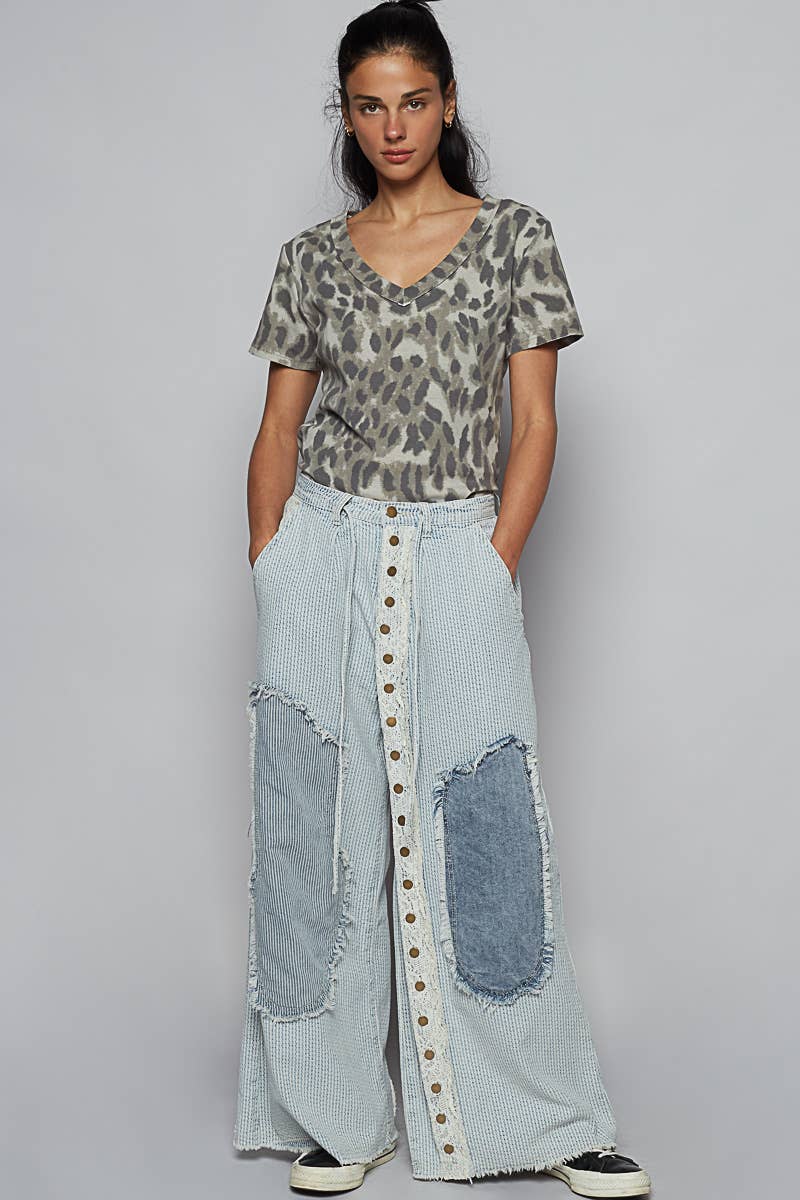 Pol Clothing - Wholesale Pants - Women's - Contrast floral twill front snap-button pants3