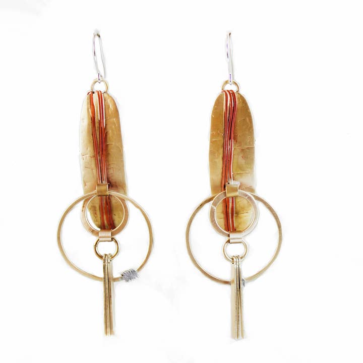 Wickel-Ohrringe aus Sterlingsilber, Kupfer und Messing, handgefertigt in den USA für den Großhandel von Whitney Designs Ltd.