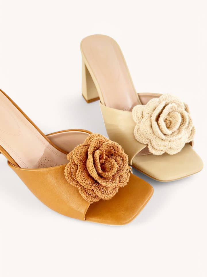 CCOCCI - Wholesale Low Heels - Women's - RODEO-60 CROCHET FLOWER EMBELLISHMENT SLIP-ON HEEL