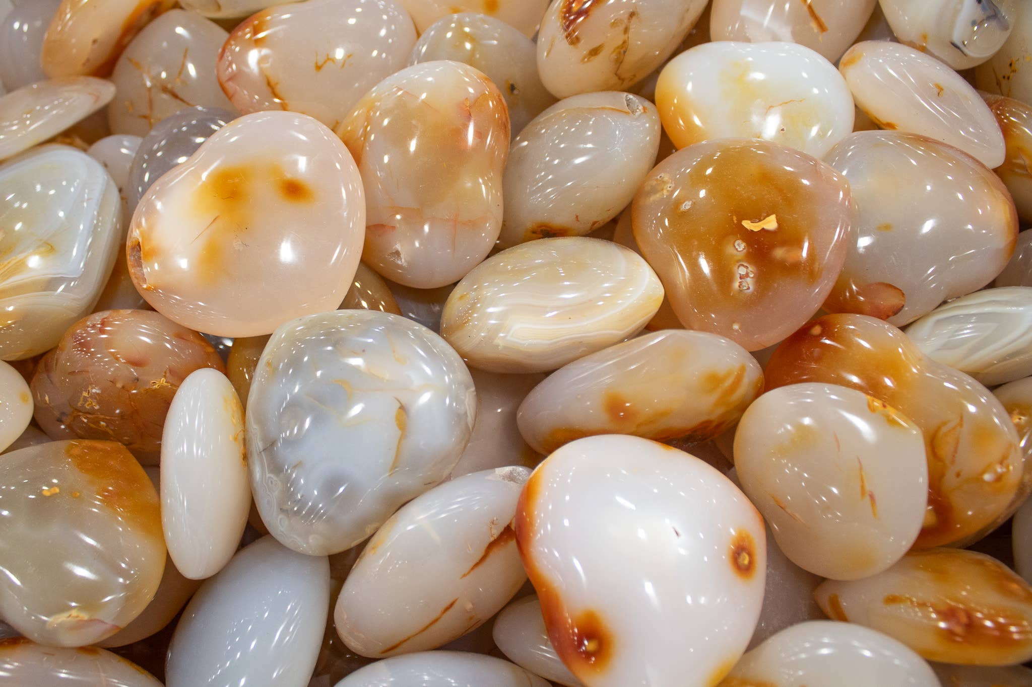 Quasar Gems USA - Wholesale Spiritual Stone/Crystal - Agate Hearts 1kg/2lbs4