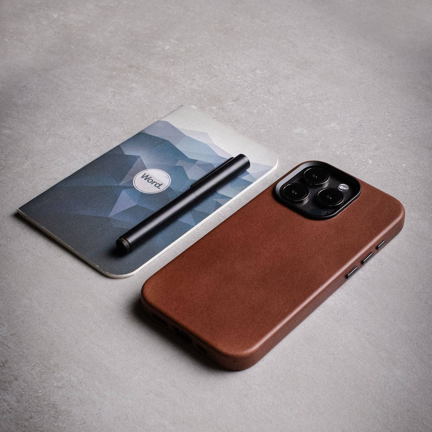 Andar - Wholesale Phone Case - Unisex - The Aspen Full Grain Leather iPhone Phone Case with MagSafe108