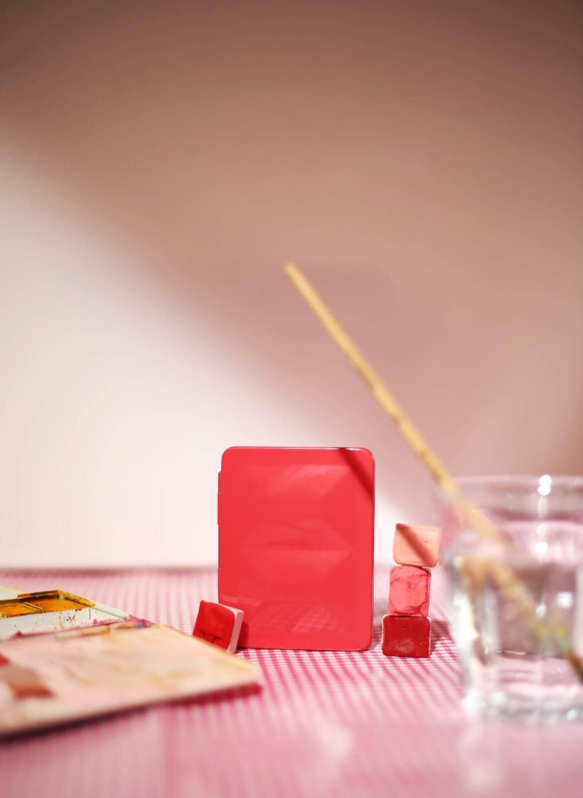 LA NOUVELLE VAGUE COULEURS - Wholesale Palette/Mixing Tray - Small empty lacquered metal watercolor palette - 3 colors available10