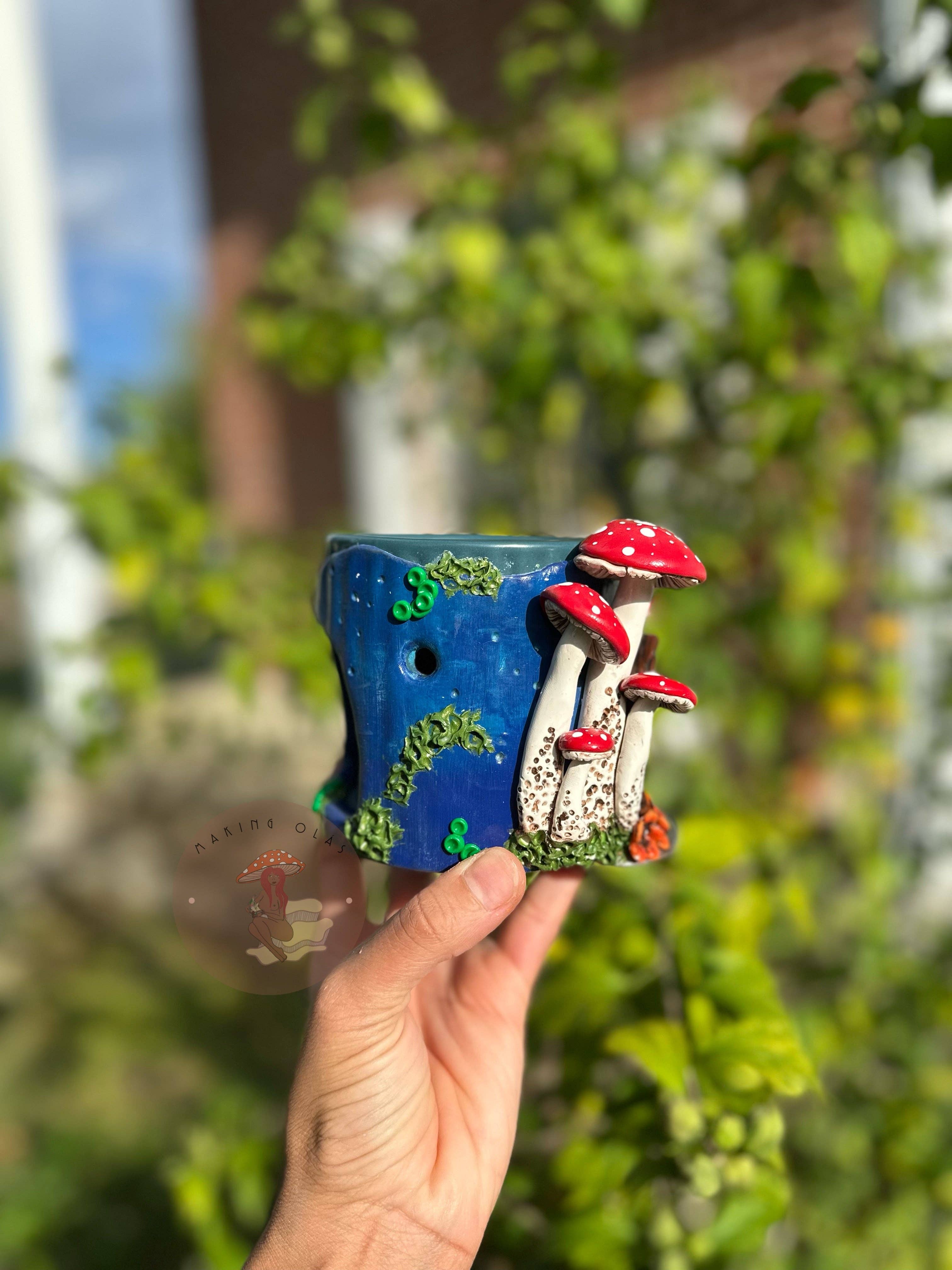 Making Olás - Wholesale Wax Warmer - Wax Warmer | Little House with Mushrooms and Glowy night sky2