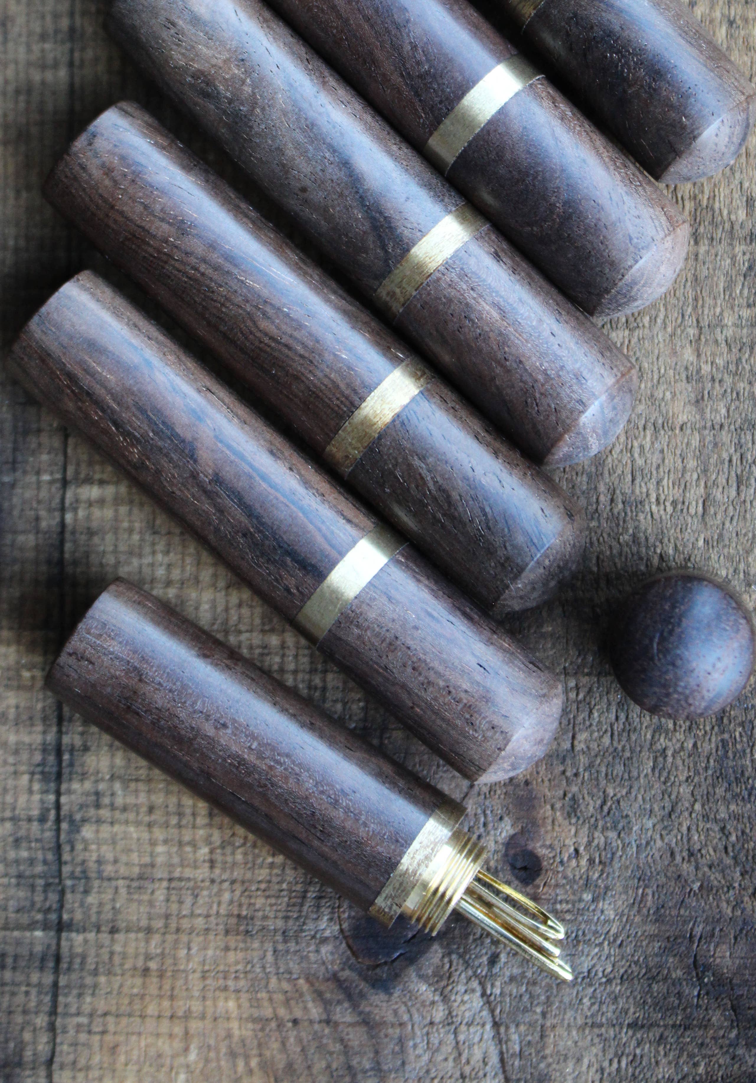 NNK Press - Vente Accessoire de tricot/crochet - Étui à aiguilles en bois (lot de 7)6