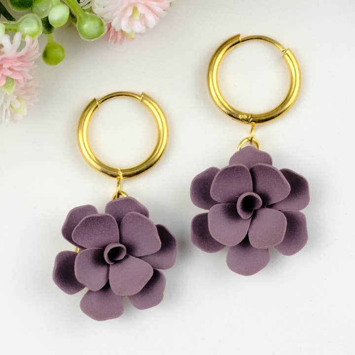 Dybt Lilla Midnatsblomst Polymer Ler Øreringe for engroshandel hos Mom’sClayCo