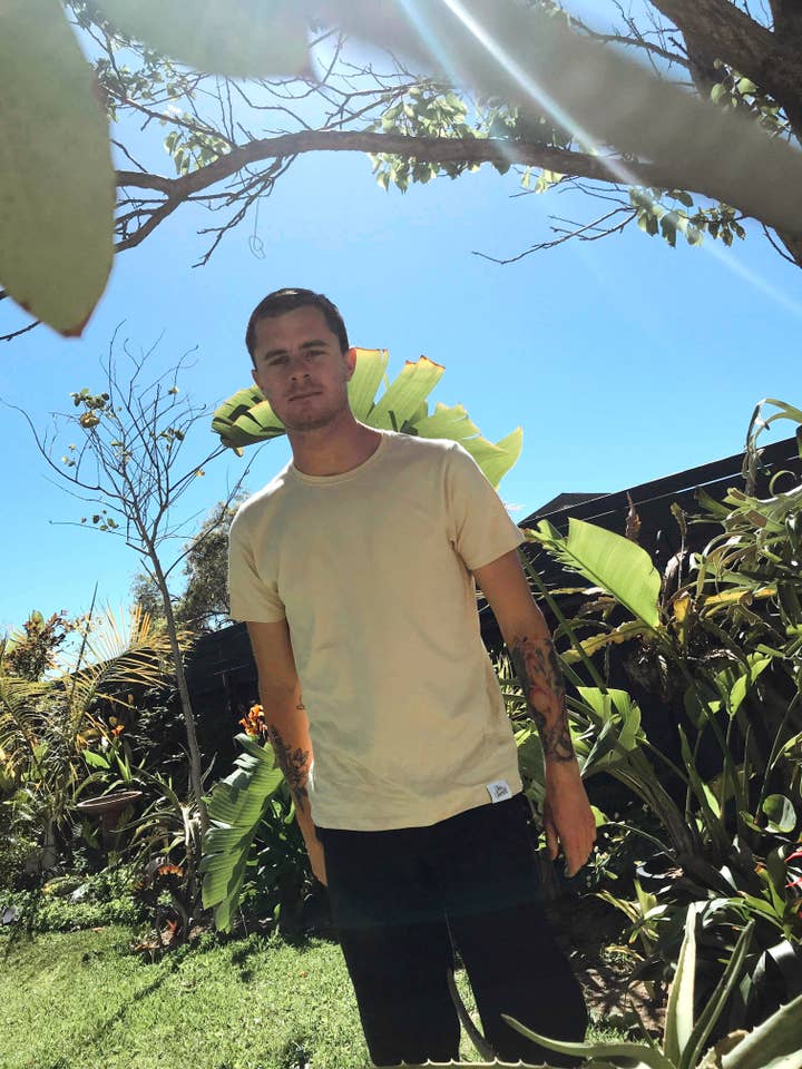 Kamel-T-Shirt für den Großhandel von True Threads