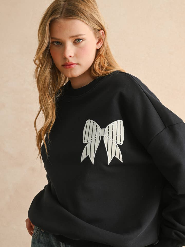 T5709 SWEATSHIRTS COM GRANDE APLICAÇÃO DE LAÇO por atacado de MIOU MUSE