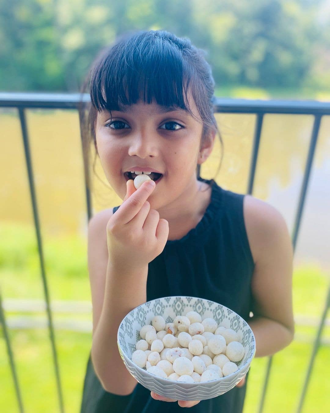 Smolbol - Wholesale Nuts - Smolbol (1.75oz)12