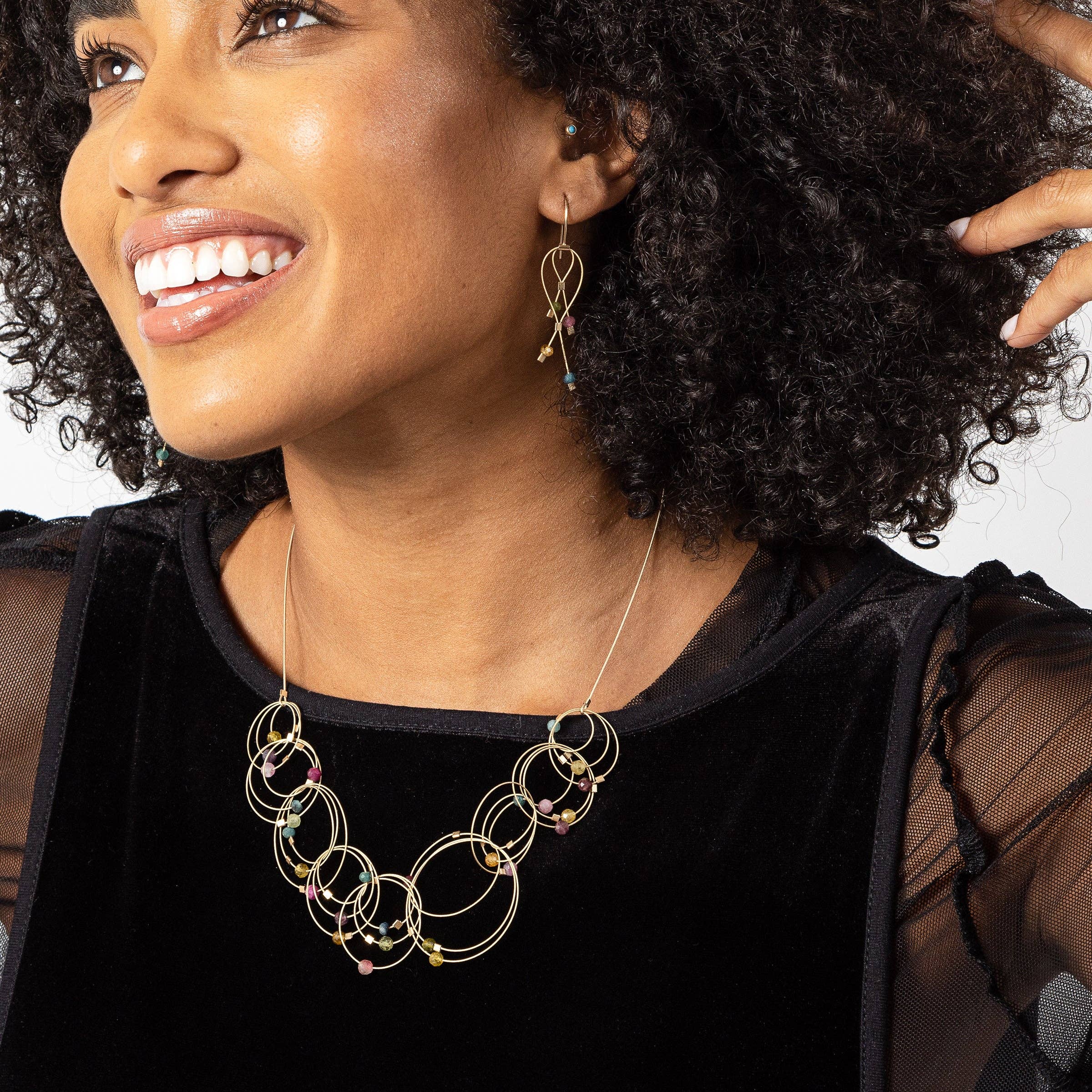 Meghan Patrice Riley – Colar de elos e correntes por atacado – Colar Vertigo60