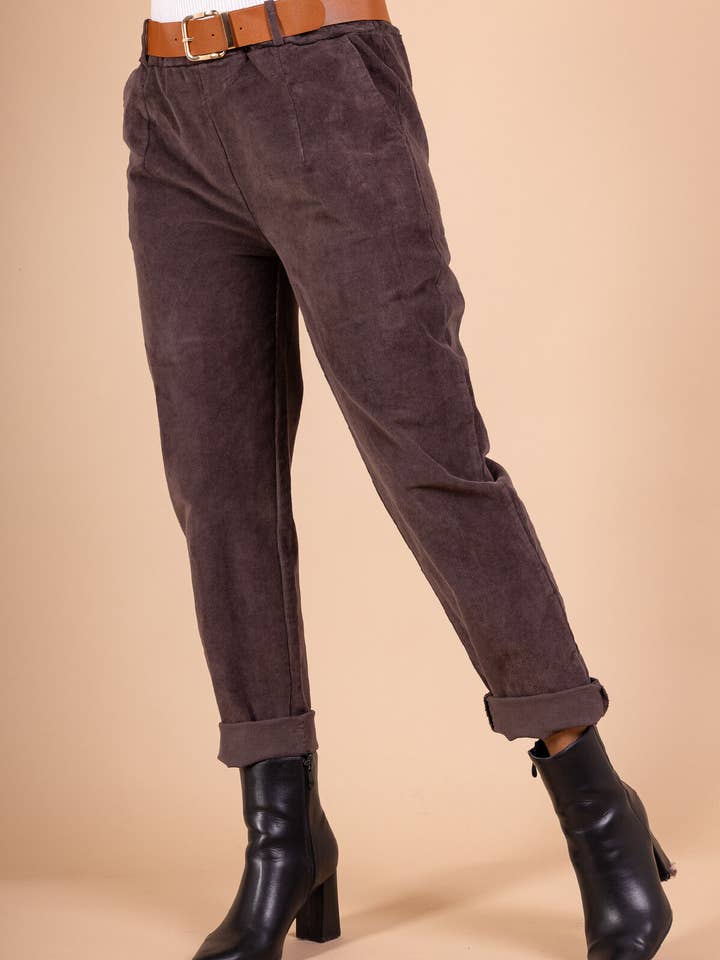 Geribbelde Fluwelen Broek – Riem & Zakken Art 30500 voor wholesale door Nota bene