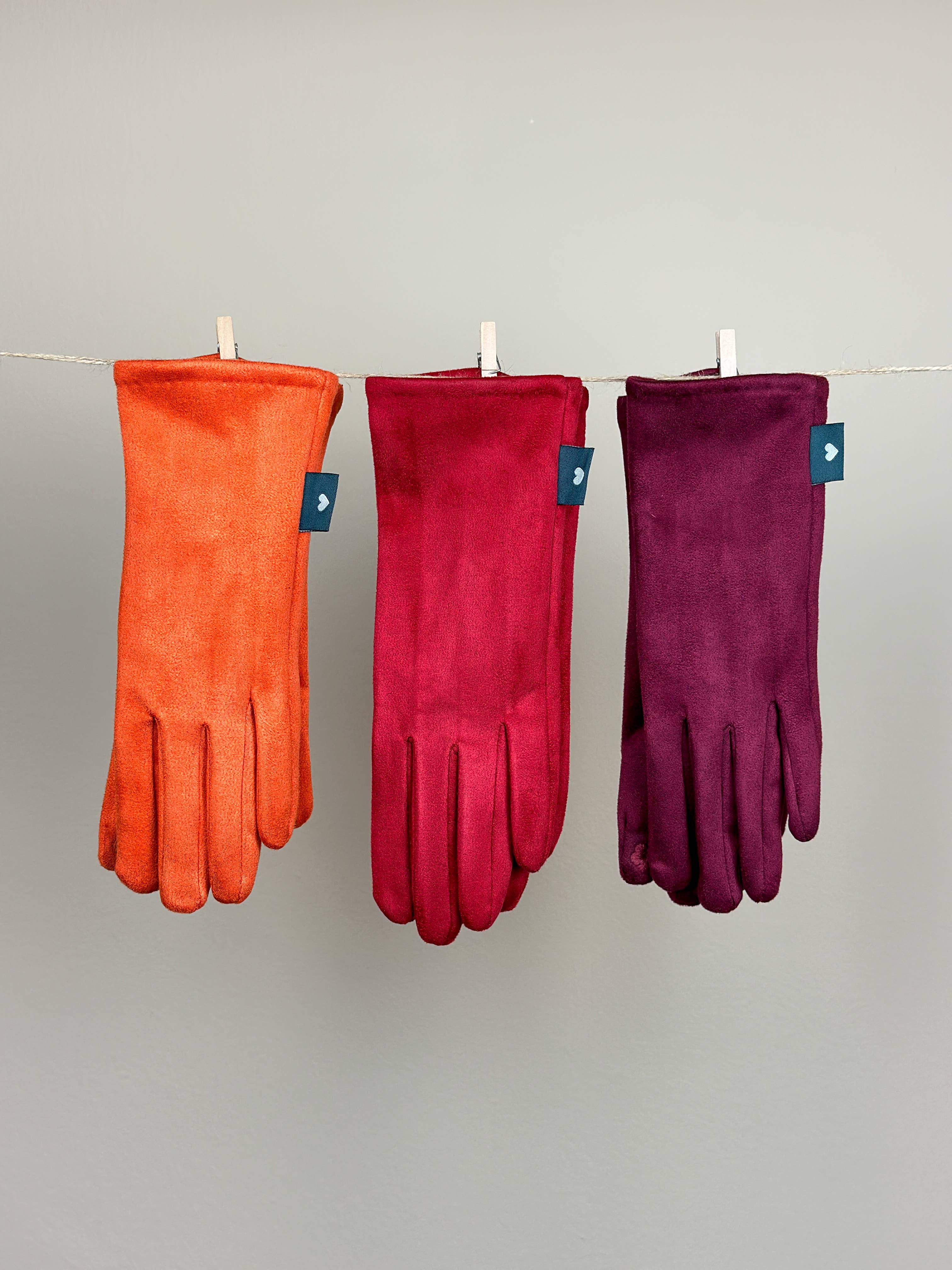 Herzilein-Wien GmbH - Wholesale Gloves - Women's - Handschuhe Velours3
