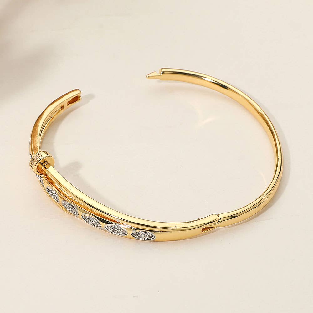Sensibling Corp. – wholesale Manschettarmband – HEMLIG LÅDA_Rostfritt Stål Strass Pavé Marquise Accent Nit Hängsmycke Armband2