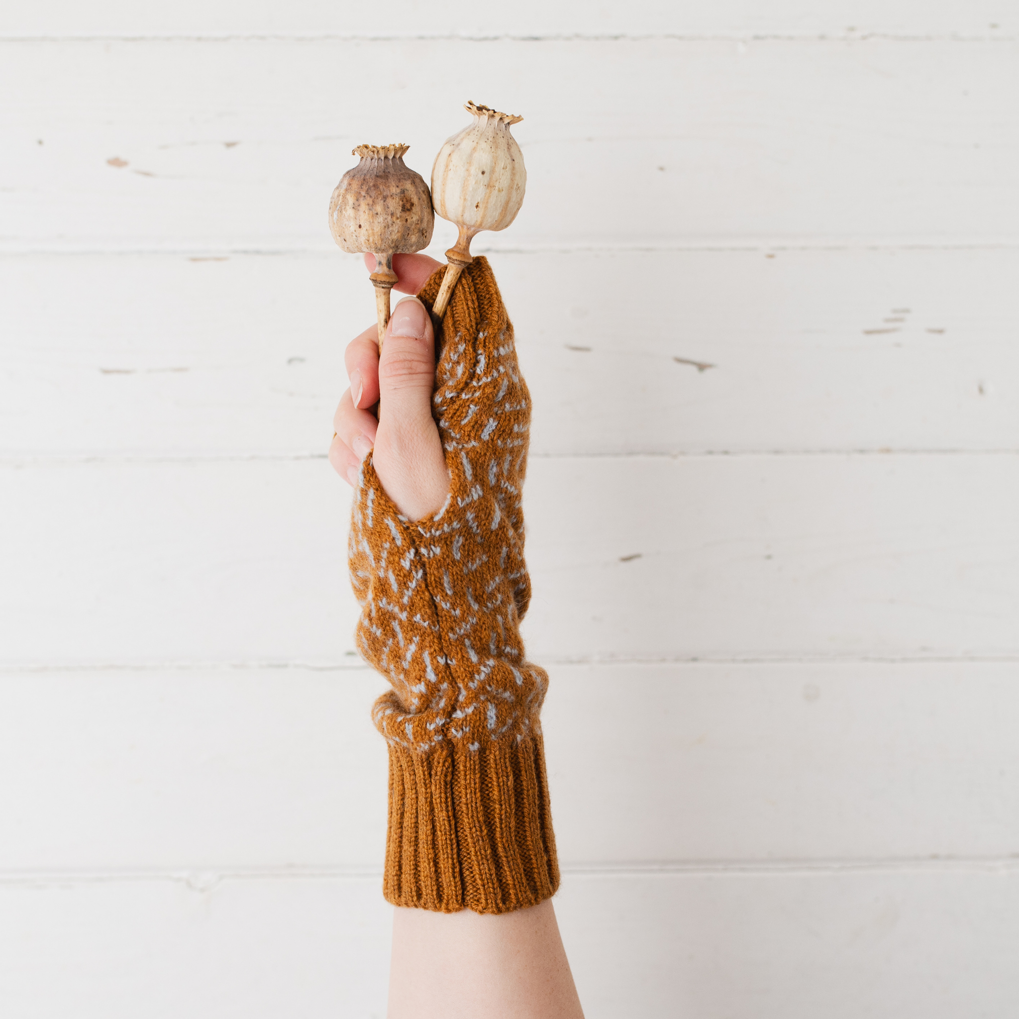 Miss Knit Nat – wholesale Hand warmer – Scatter wrist warmers - sedona and angelite0