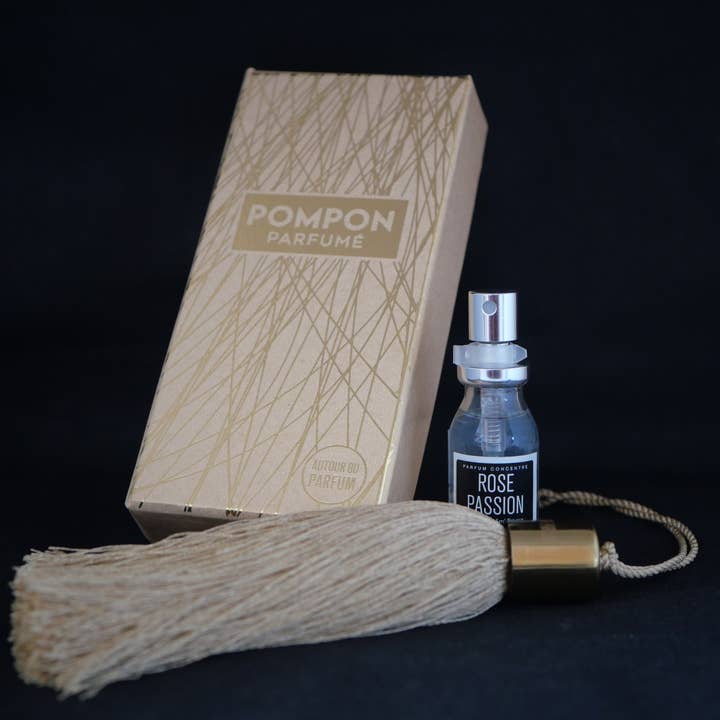Pompon Parfumeret Guld for engroshandel hos Autour Du Parfum