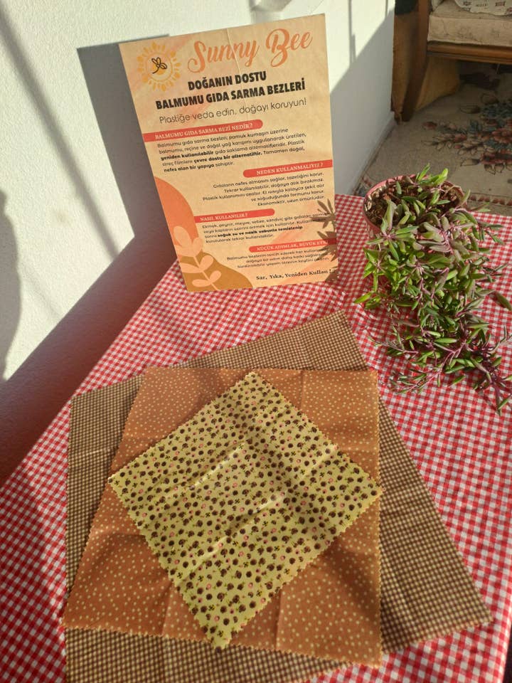 Floral Beeswax Food Wrap – 3-Piece Natural Set 🌸 for wholesale by SunnyBee