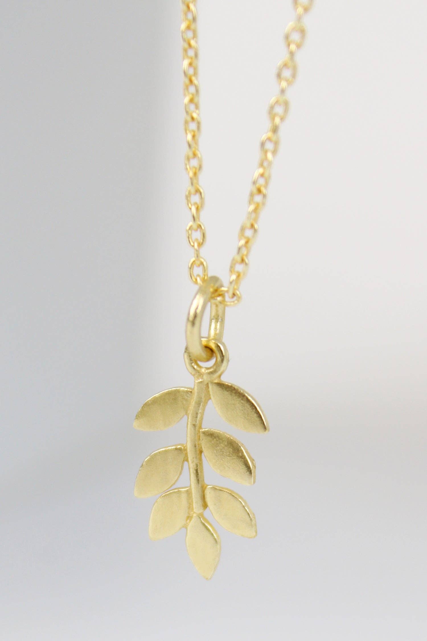 My Doris – wholesale Pendant/charm necklace – DAINTY LEAF NECKLACE0