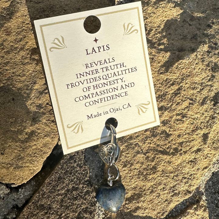 Crystal Pet Love – Meias de época festiva por atacado – Pingente de Coração de Lápis para Suporte Holístico de Cristal3