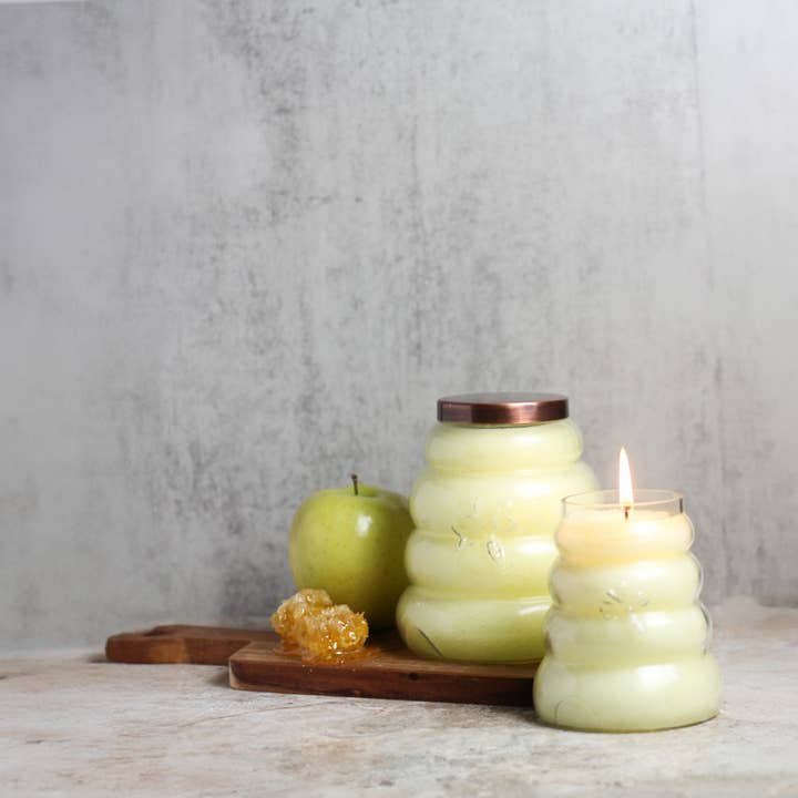 A Cheerful Giver - Wholesale Jar/filled candle - Beehive Baby Candle (14oz.) – Honey Apple4