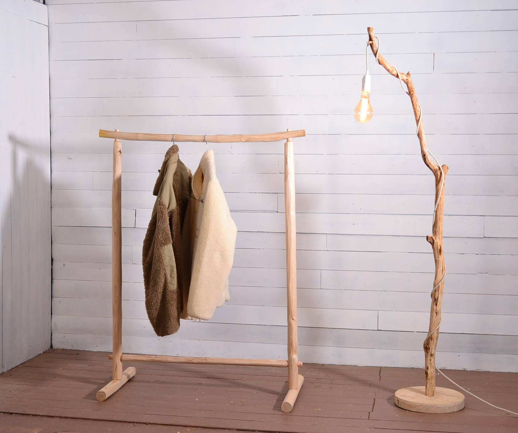 prairie studio - Vendita all'ingrosso Appendiabiti - Indossando abiti in legno fatti a mano4