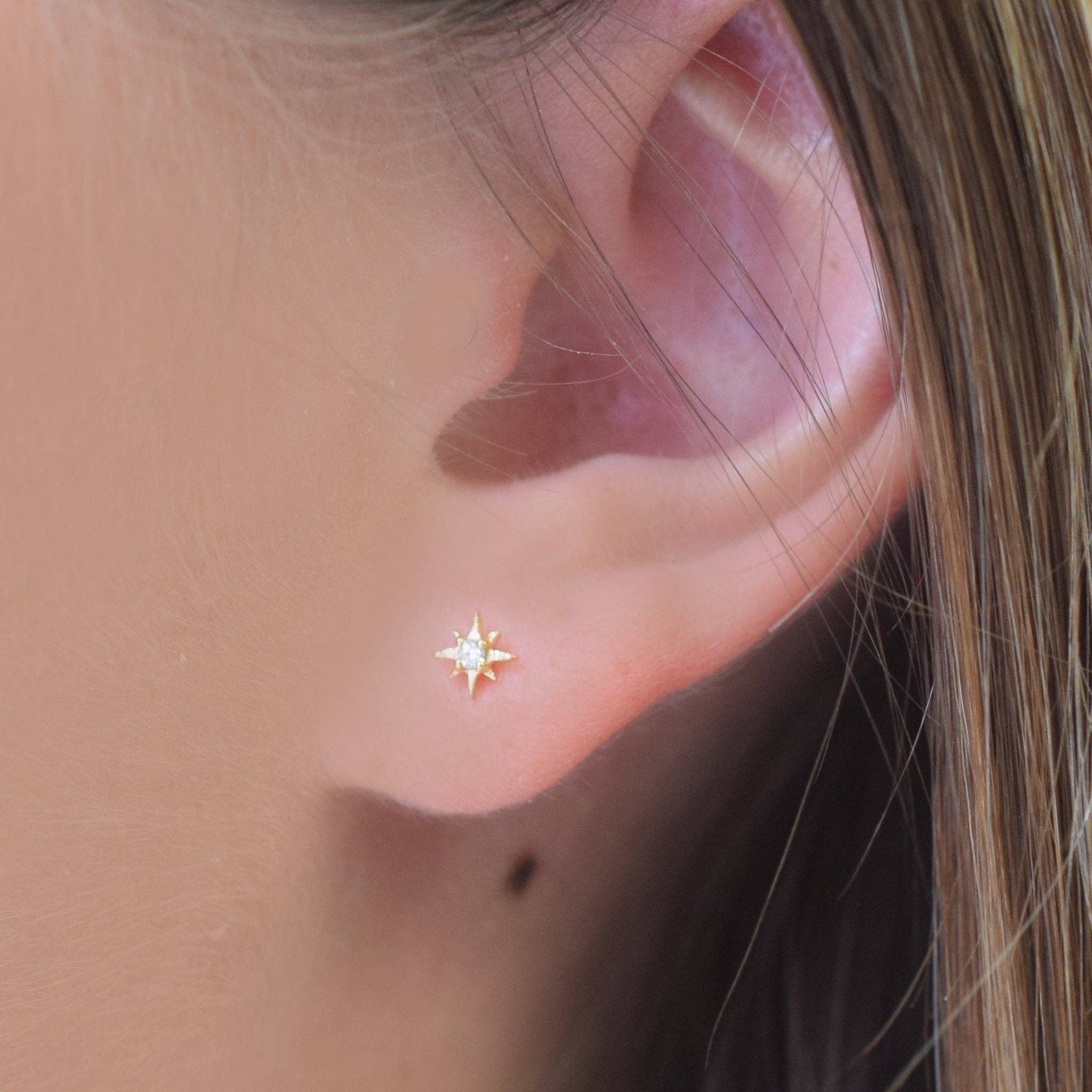 La Kaiser – wholesale Stud/post earrings – 14kt Gold Mini Diamond Star Studs1