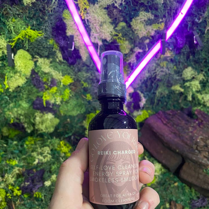 Spray de Energia de Limpeza de Amor Próprio Carregado com Reiki Go Love Yourself por atacado de The Shadow Witch