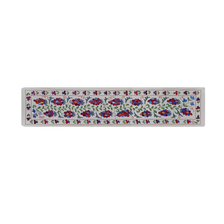 Chemin de table Suzani fleuri – Broderie Raisins bleus et vignes pour la vente par Vintage Pillows Store