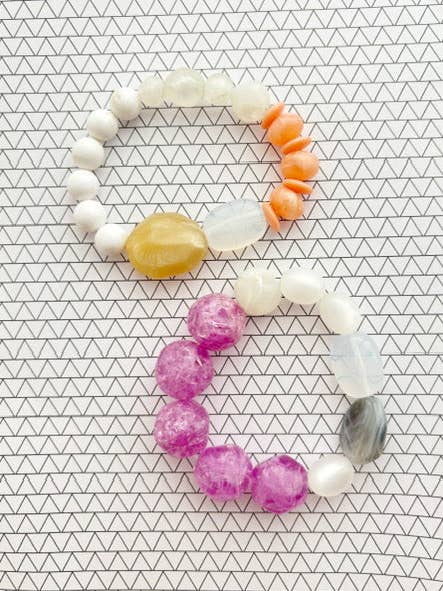 Vintage-Perlenarmbänder, Stapelarmbänder für den Großhandel von Glitter and Glow Co