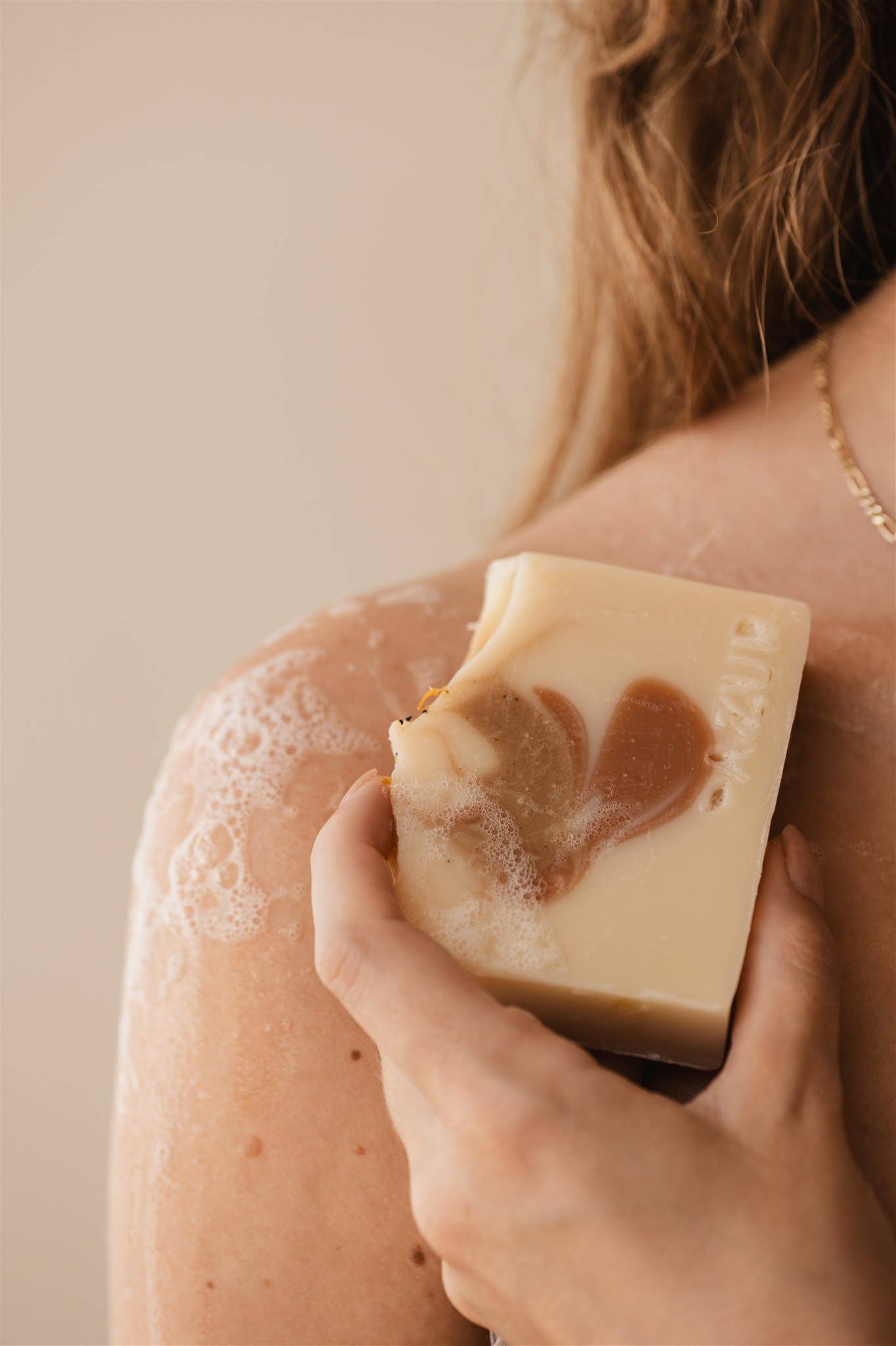 Azur Natural Bodycare BV – sabonete sólido por atacado – SPICY SPIRIT | sabonete em barra | sabão natural2