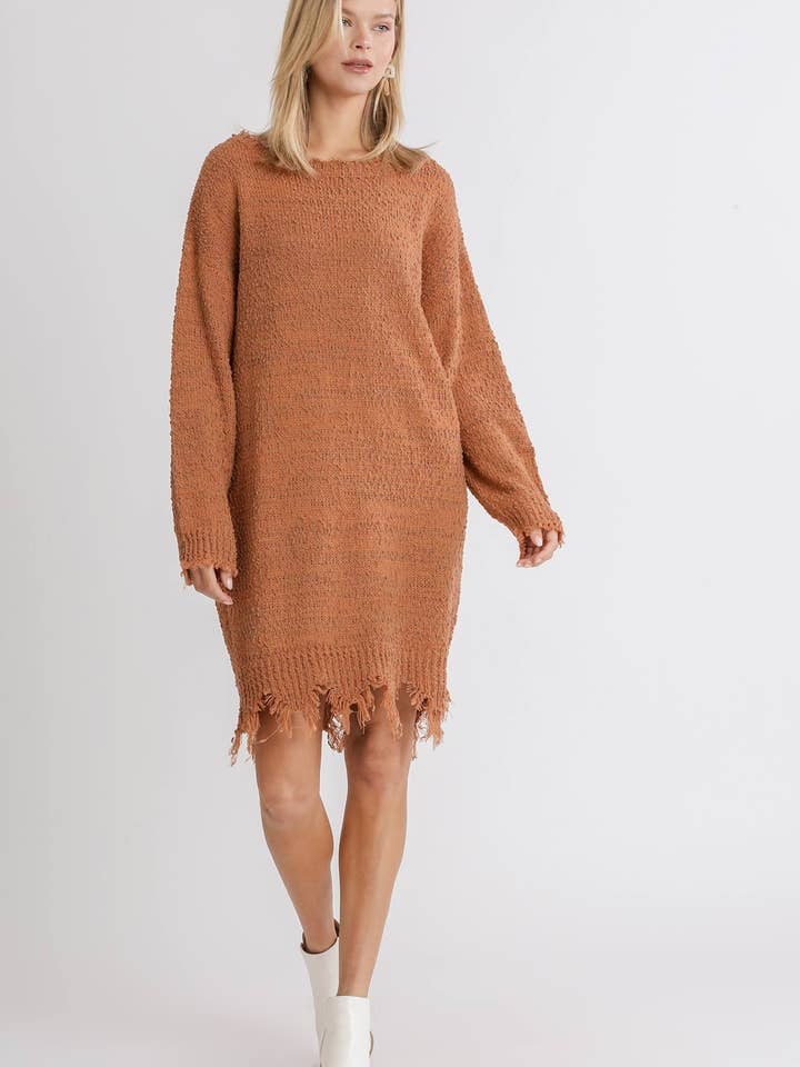 Gebreide trui-jurk met boothals en lange mouwen in distressed stijl voor wholesale door Pink Irene Wholesale