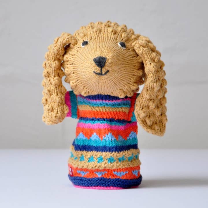 Marionnette à main en forme de caniche dans un coloris caramel pour la vente par ChunkiChilli